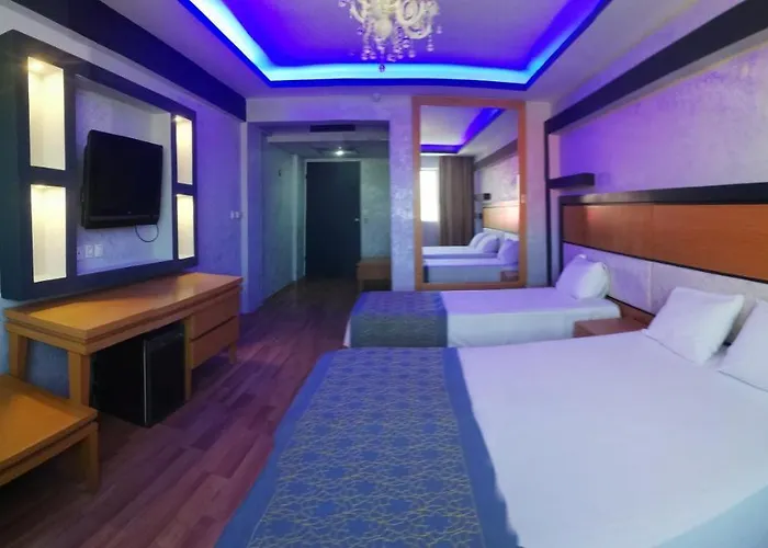 Uenaten Otel