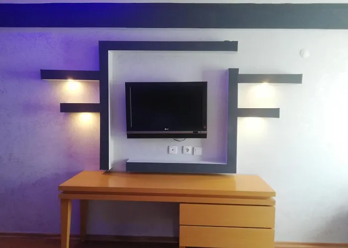 Uenaten Otel