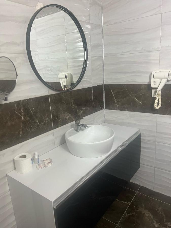 Готель Uenaten 4*